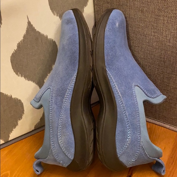 ❤️ 3/$20 SALE! ❤️ LAND’S END Blue Suede Slip On - Picture 8 of 8